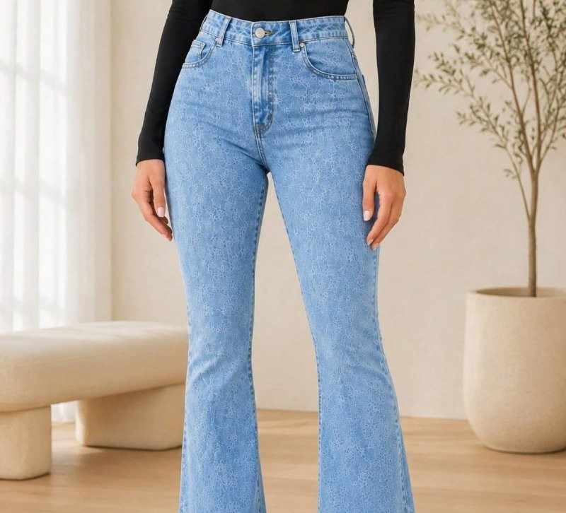 Calça Jeans Flare Marmorizada Cos Alto Com Lycra