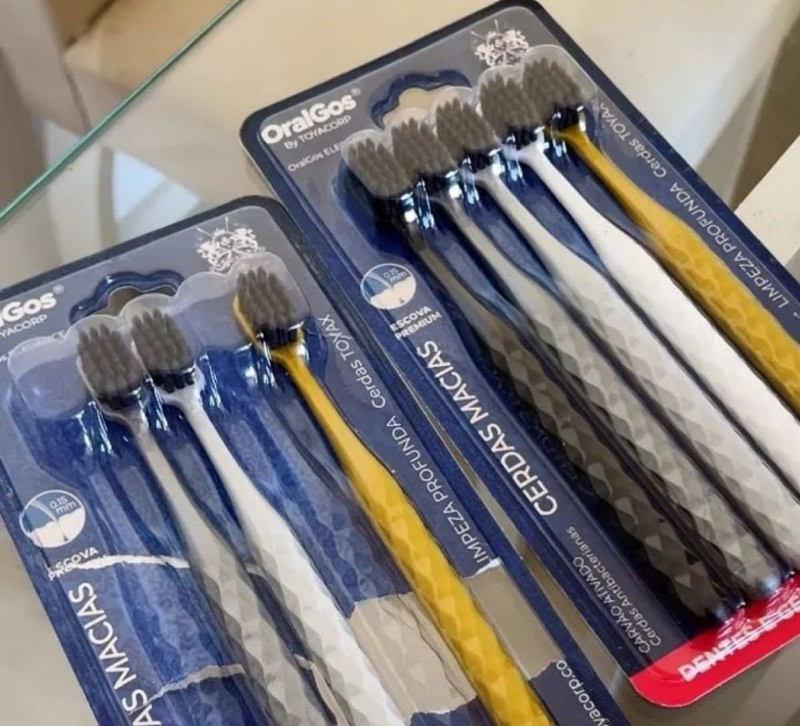 🪥  OralGos Escova Premium com Cerdas de Carvão - 5 unidades