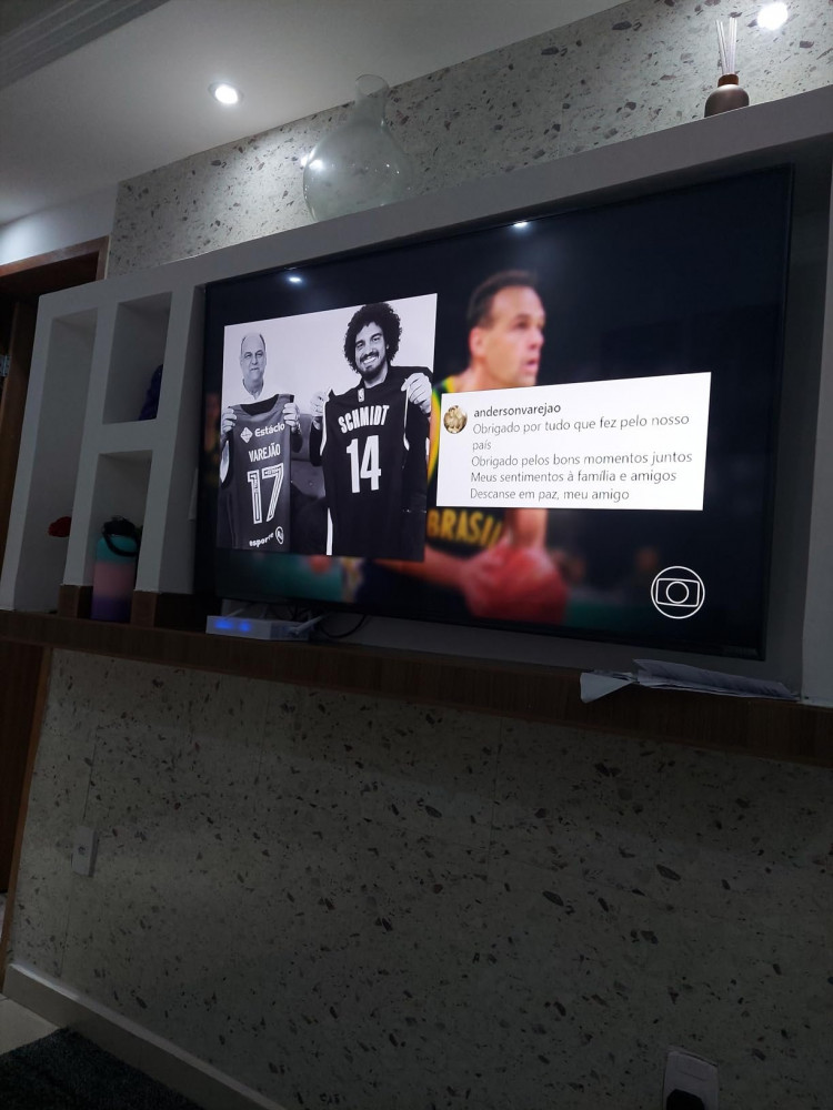 Smart TV 4K 86 LG QNED73 com Controle AI Magic