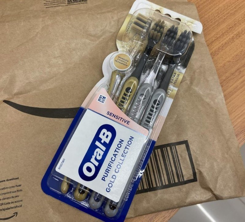Oral-B Escova de Dente Sensitive Purification Gold 4 Un