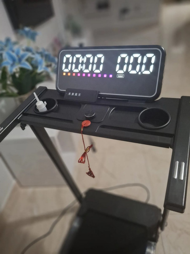 Esteira Elétrica Dobrável 12km com Tela LED