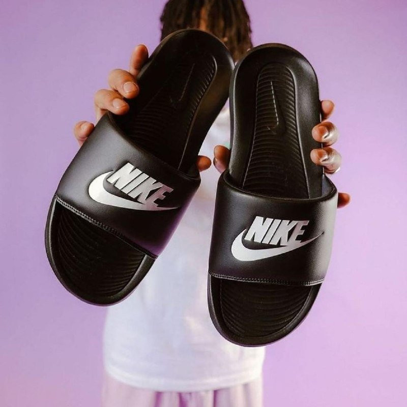 Chinelo Nike Victori One