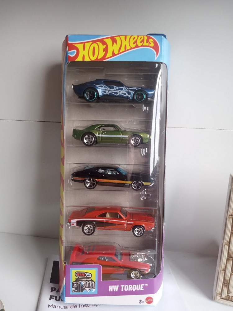 Pacote 5 Carros Sortidos Hot Wheels Multicor