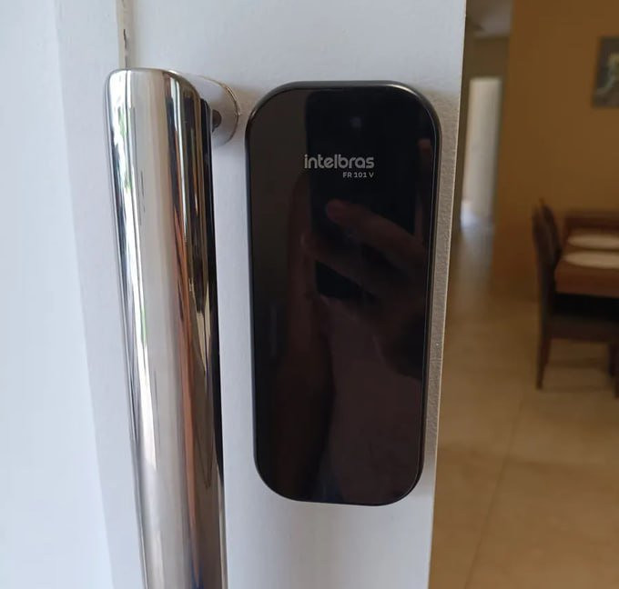 Fechadura Digital De Sobrepor Fr 101 V Preta Intelbras