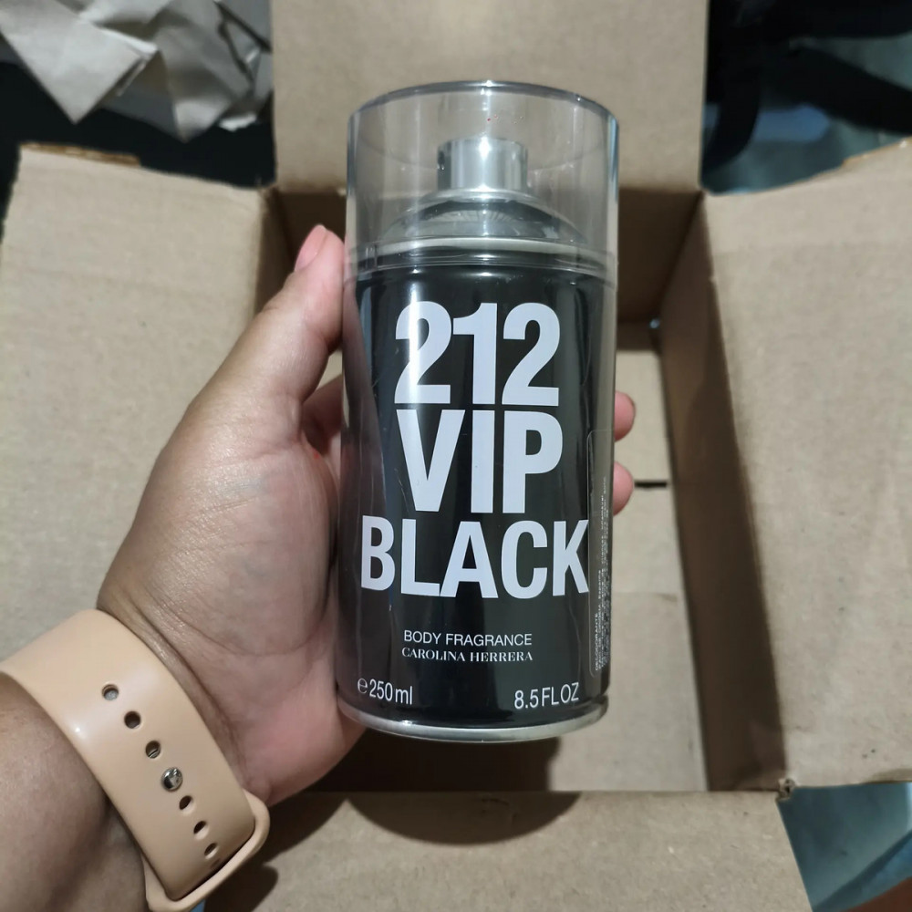 Carolina Herrera 212 VIP Men Black Body Spray