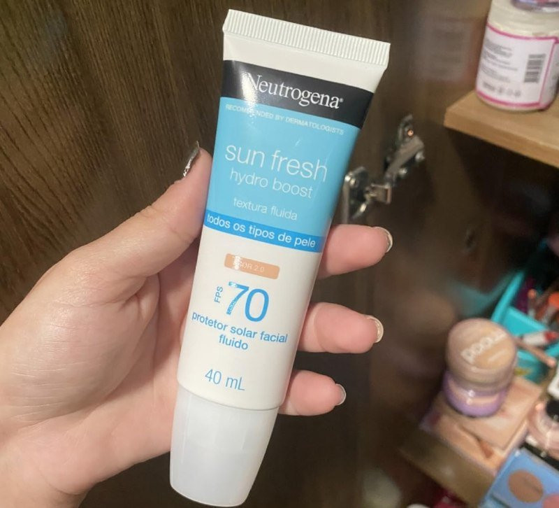 Protetor Solar Facial Neutrogena Sun Fresh Hydro Boost Cor 2.0 FPS 70 40mL