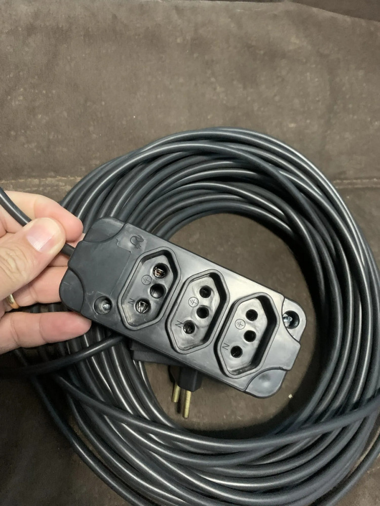 Extensão Elétrica 30m 3 Tomadas Reforçada