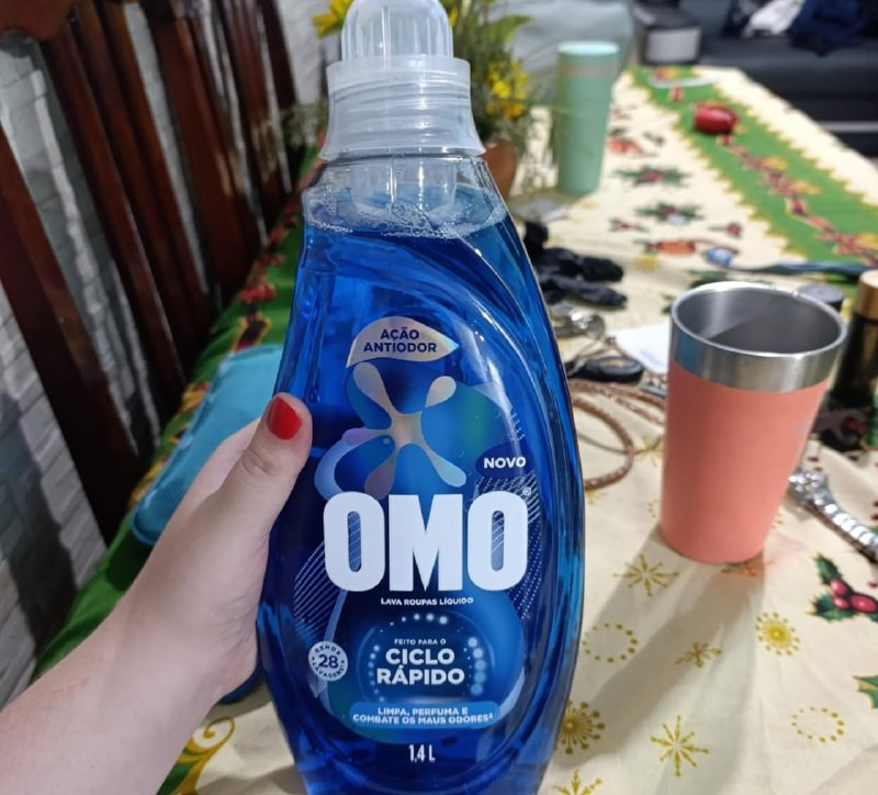 Lava-Roupas Líquido Omo Ciclo Rápido Frasco 1,4L
