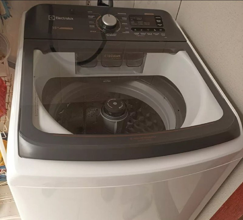 Máquina de Lavar Electrolux 15kg Premium Care com Cesto Inox
