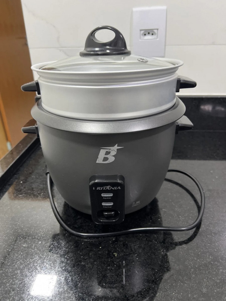 Panela elétrica Britânia BPA07 500W Preto