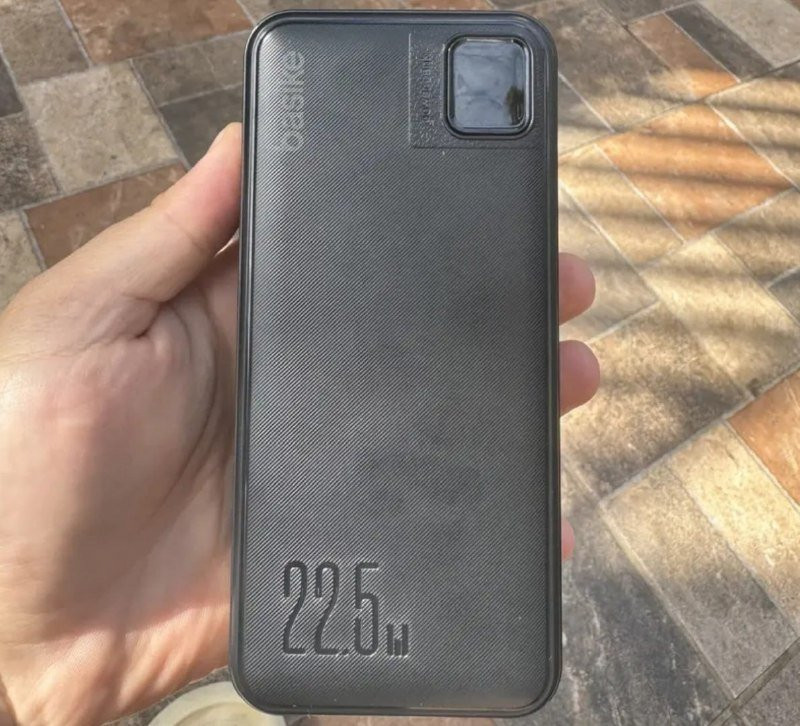 Power Bank Basike 20000mAh Com Cabos Embutidos