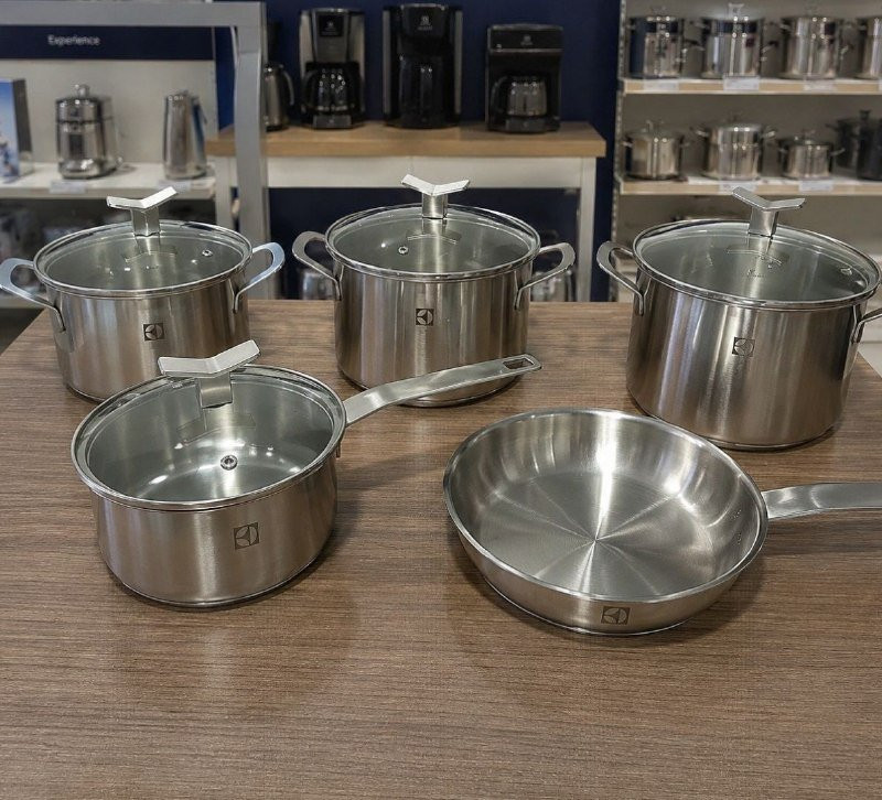 Jogo de Panelas Electrolux Inox com 5 Peças Design com Fundo Triplo