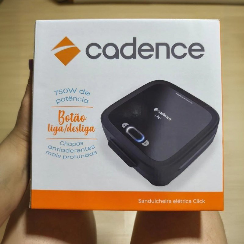 Sanduicheira Elétrica Cadence SAN400 750W 220V