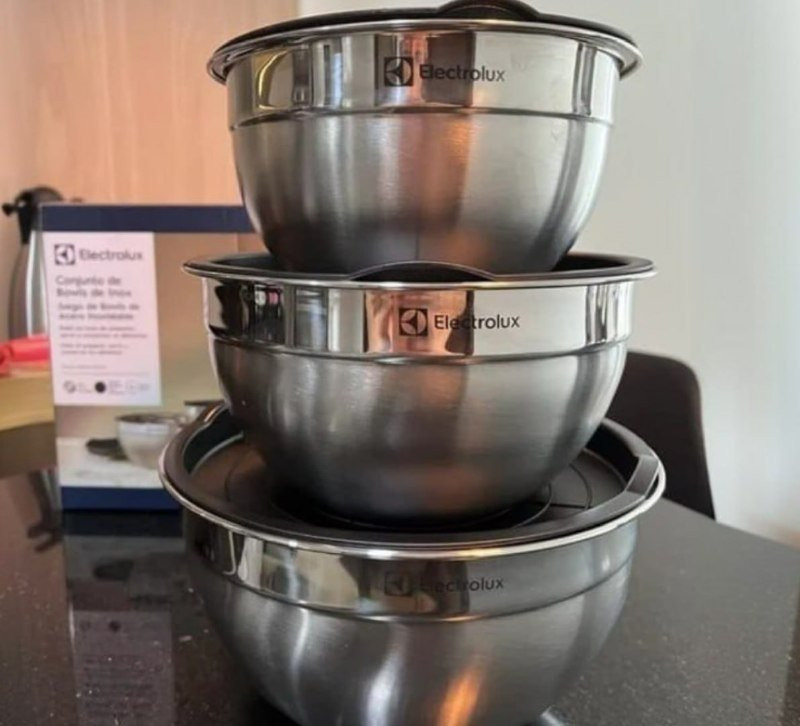Conjunto com 3 Bowls Tigelas Inox e Tampa Plástica Electrolux