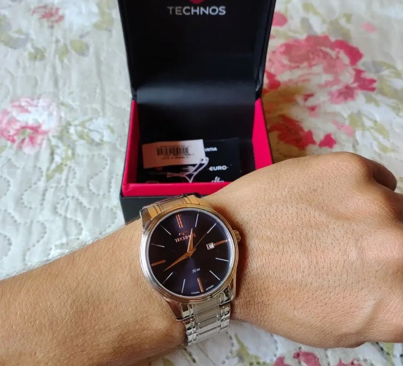 Relógio Technos Classic de Aço Inoxidável
