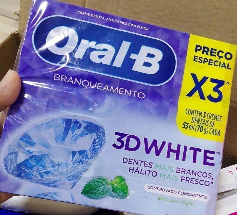 Pack 3 un. Creme Dental Clareador Oral-B 3D White Brilliant 70g
