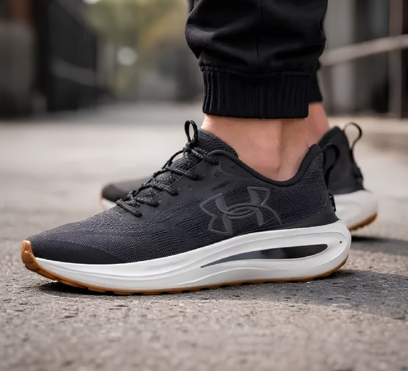 Tênis Charged Skyline 5 Under Armour