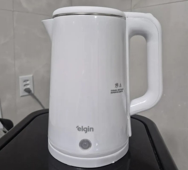 Chaleira Elétrica Elgin Slim Branca 110V 1,8L 1200W