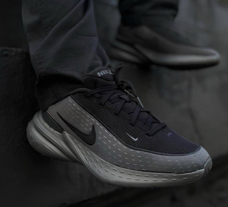 Tênis Nike Uplift SC