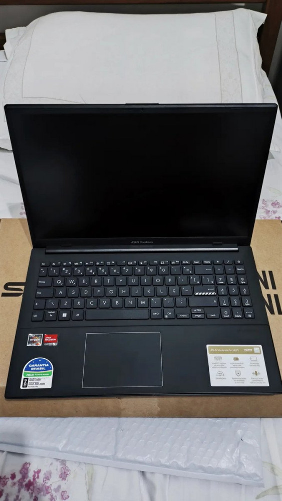 Asus Vivobook Go 15 Ryzen 5 7520U 16GB 512GB