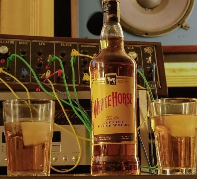 White Horse Whisky 1L