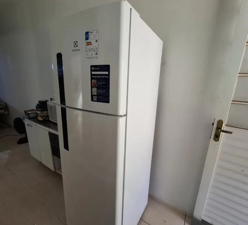Geladeira Electrolux Frost Free 380L AutoSense Duplex