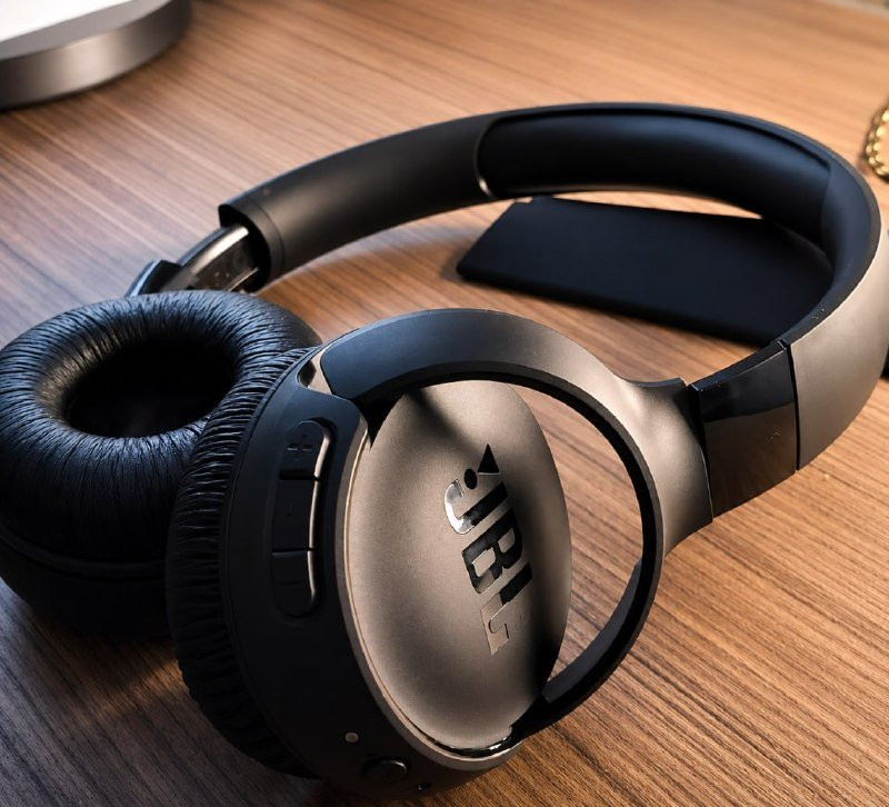 🎧 JBL Fone de Ouvido Bluetooth Over-Ear Tune 530BT