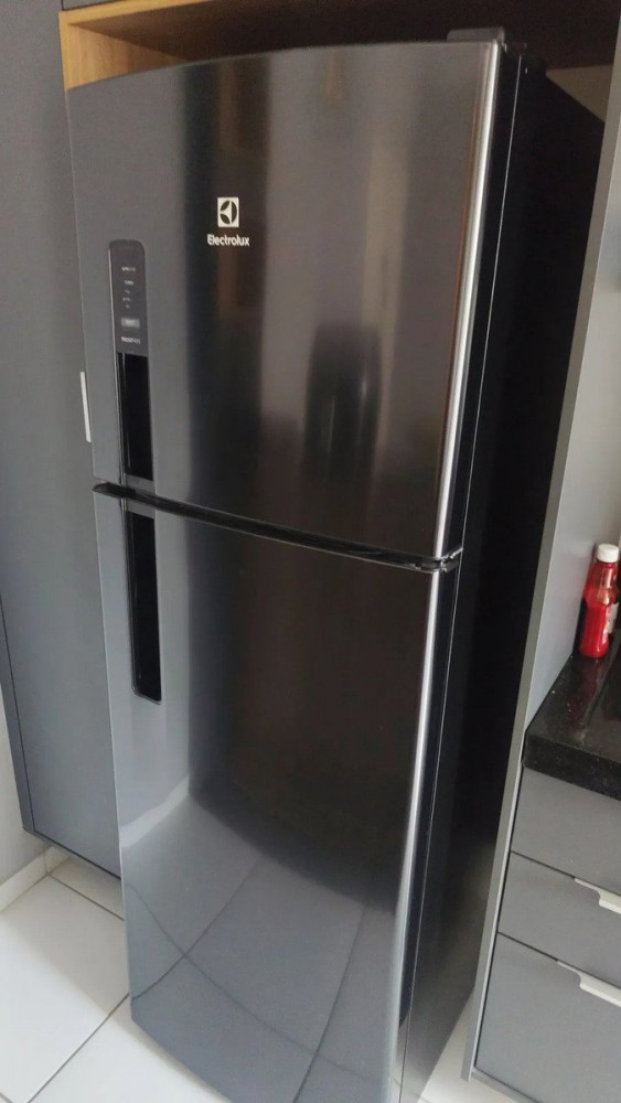 Geladeira Electrolux Frost Free 380L Inverter