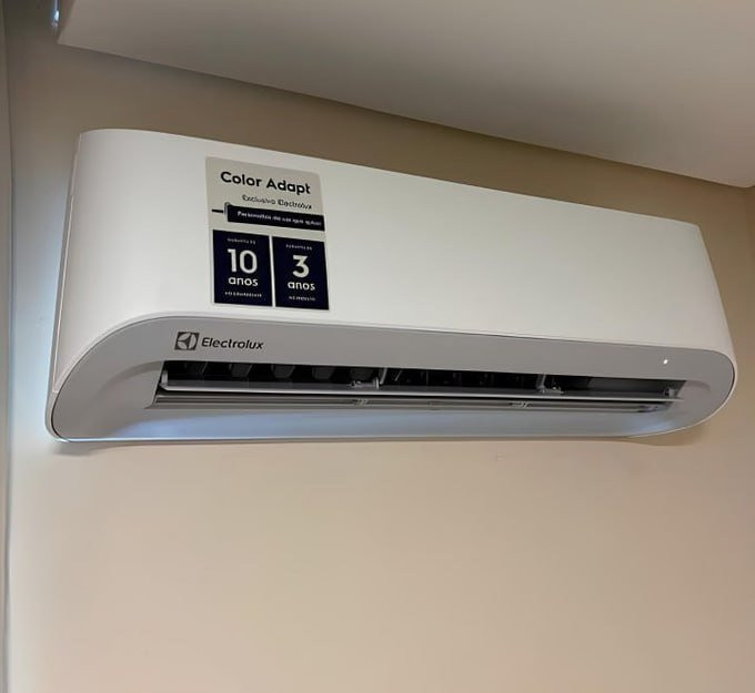 Ar-condicionado Electrolux Color Adapt 18.000 BTUs Frio
