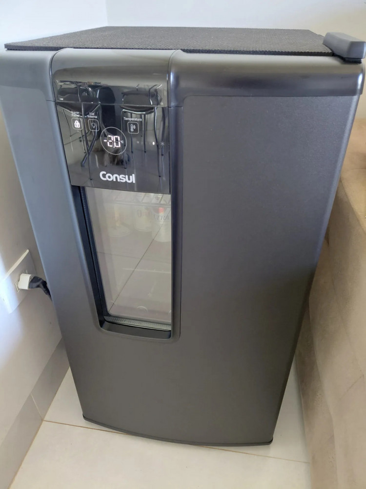 Cervejeira Consul Preta - CZE12ME 220V