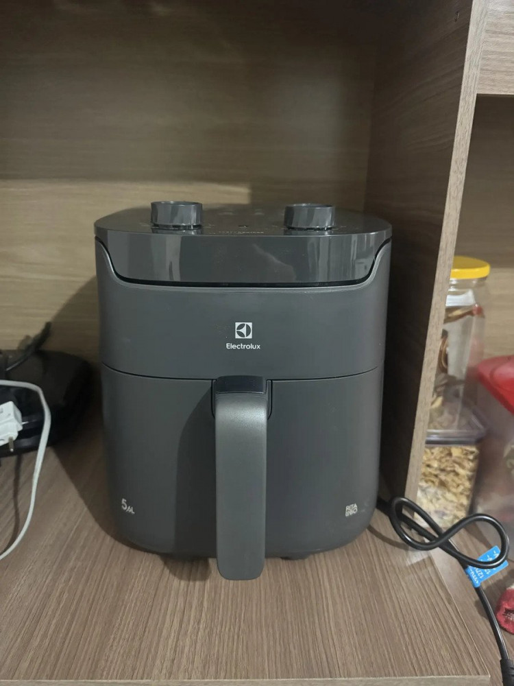 Fritadeira Electrolux Eaf40 AirFry360 Grafite