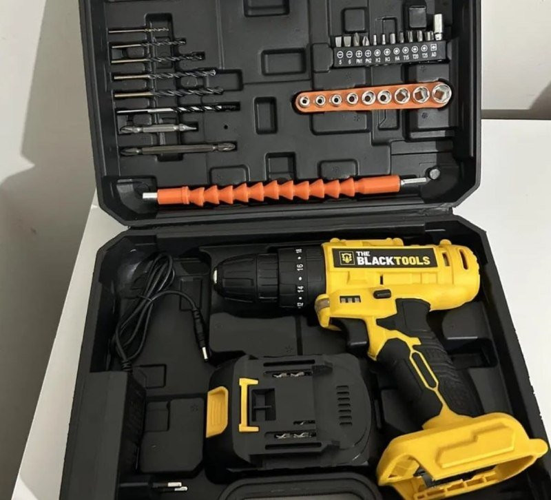 Parafusadeira Furadeira De Impacto 2 Baterias Com Maleta 60Hz - The Black Tools