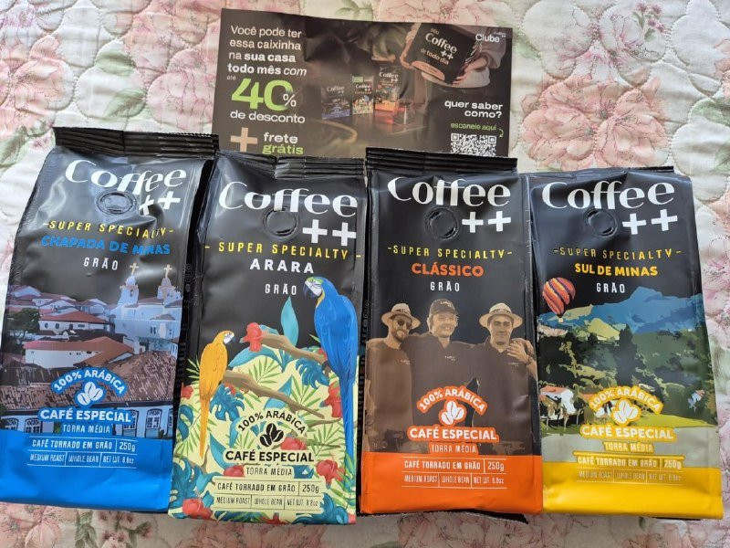 ☕ Kit 4 Cafés Especiais em Grãos Coffee+, 250g cada