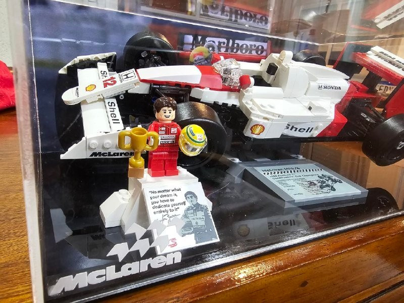 LEGO Set Icons 10330 McLaren MP4/4 e Ayrton Senna