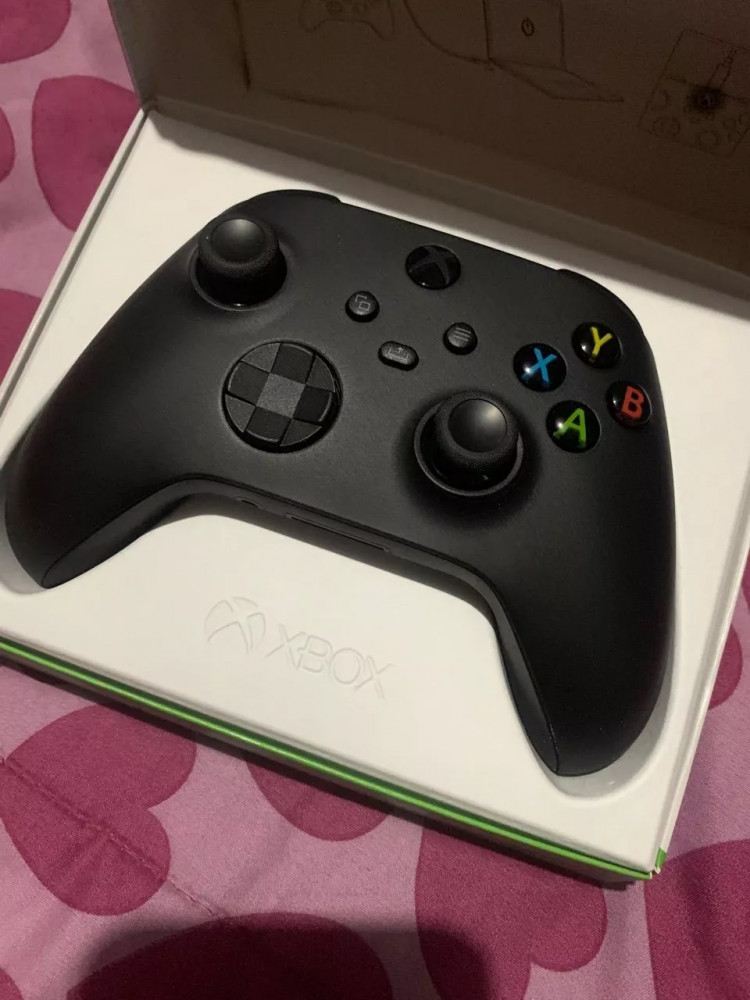 Controle Sem Fio Xbox 1V8-00013 + Cabo USB