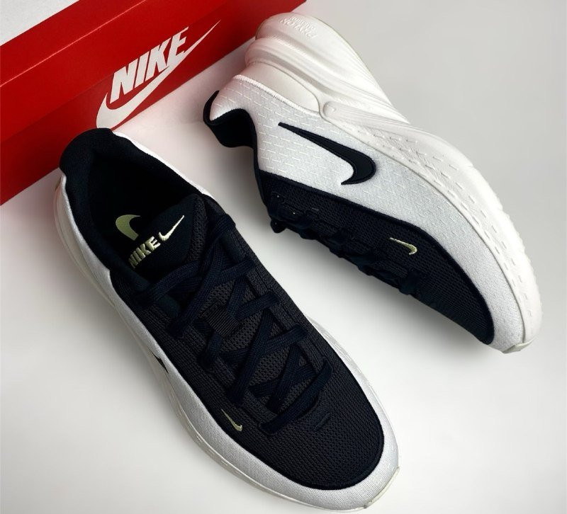 Tênis Nike Uplift Sc