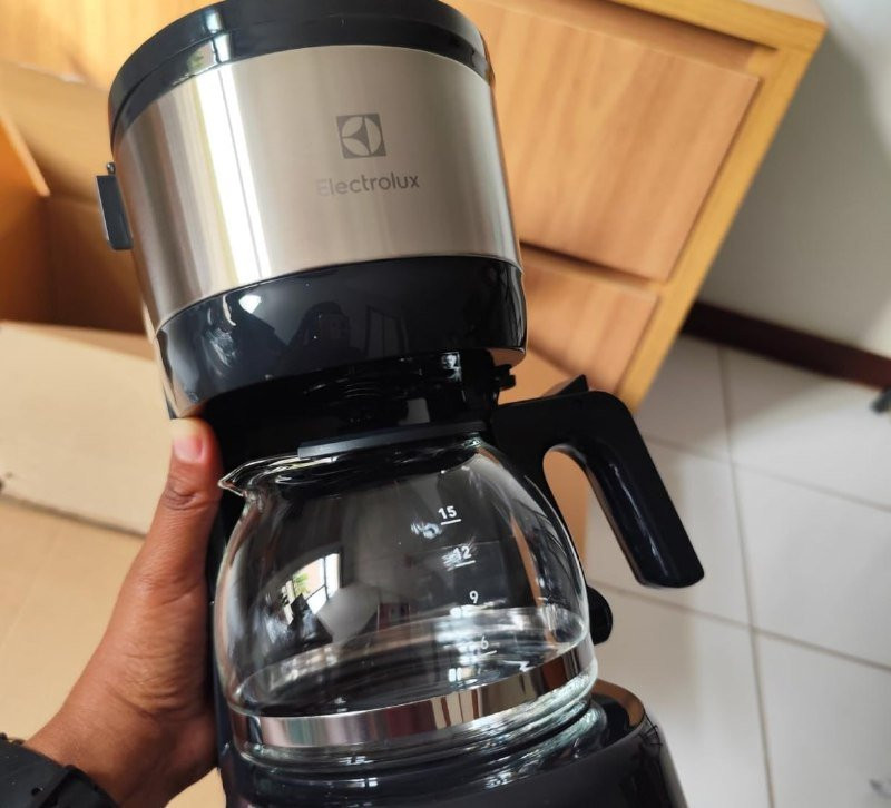 Cafeteira Elétrica Electrolux 600ml 15 xicaras 220V