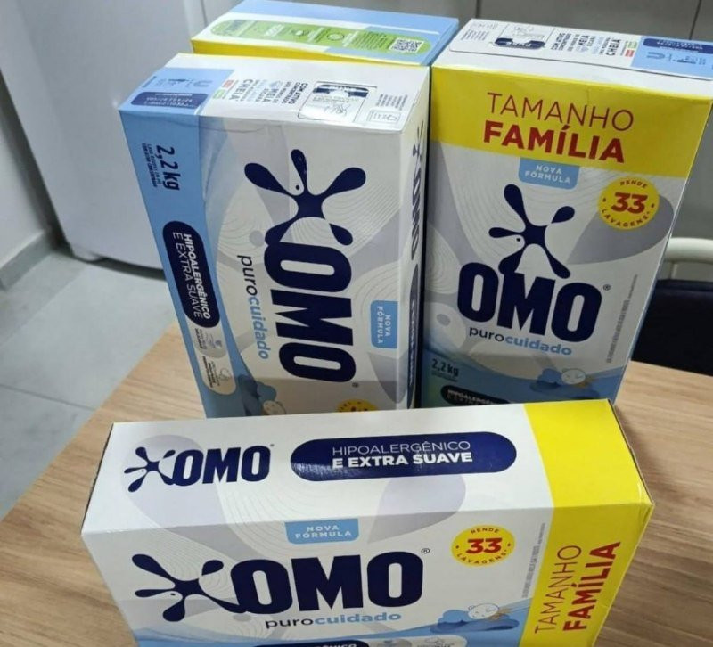 Lava-Roupas em Pó Omo Puro Cuidado Caixa 2,2kg