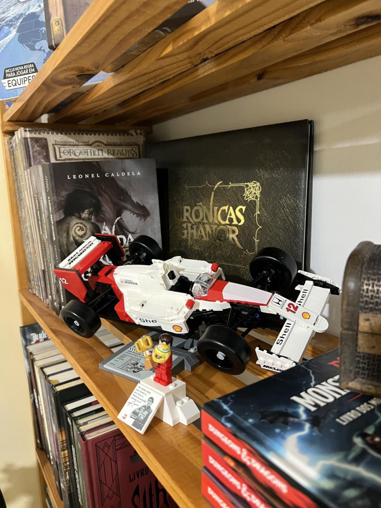 LEGO Icons McLaren MP4/4 Ayrton Senna 693 peças