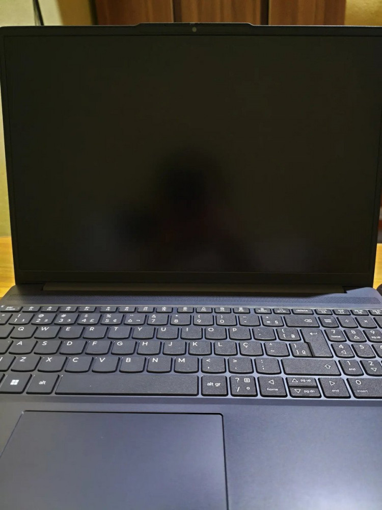 Lenovo Ideapad Slim 3 15irh10 i5 16GB 512GB