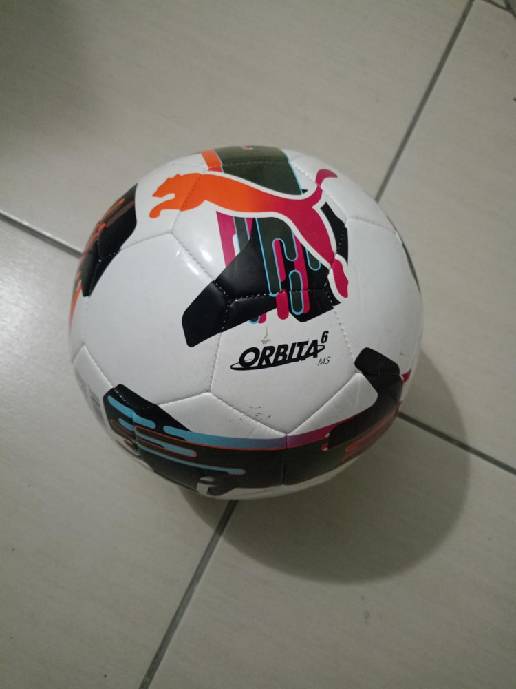 Bola de Futebol Puma Orbita 6