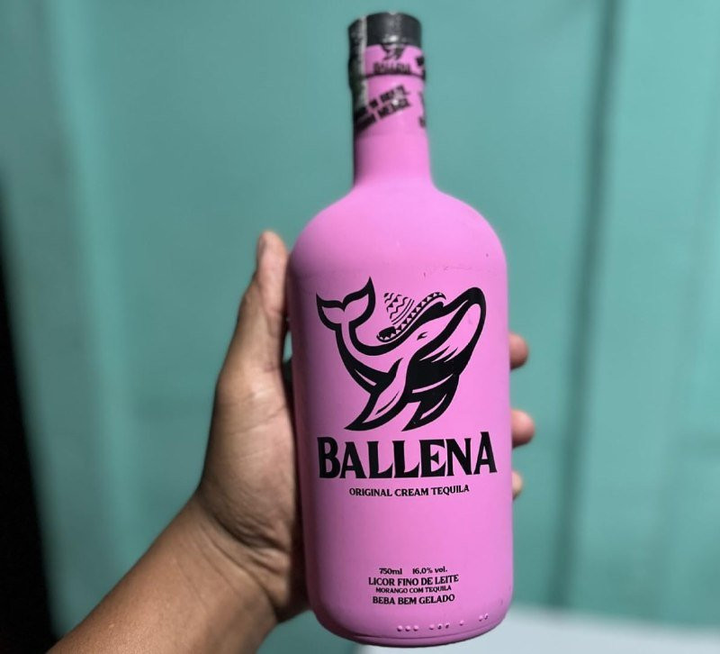 🍓 Licor Ballena Morango 750ml