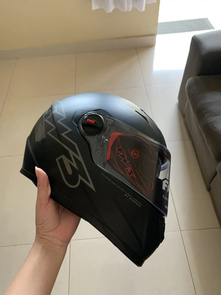 Capacete FW3 GTX Star Preto Branco Grafite