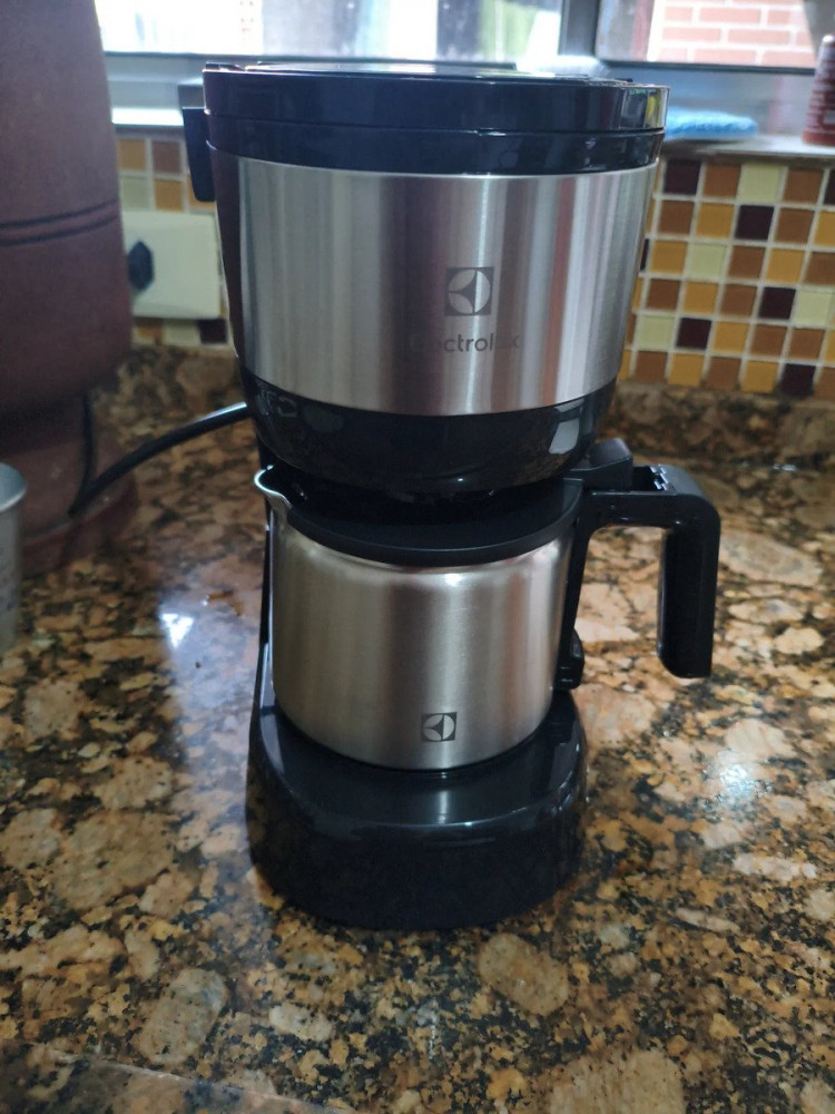 Cafeteira Elétrica ECM12 Efficient 600W Cinza