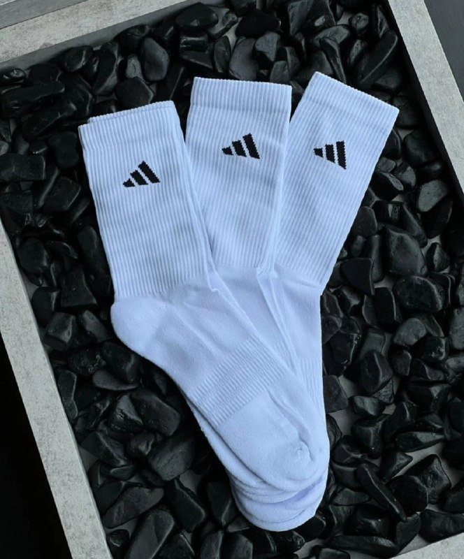 MEIAS ESPORTIVAS DAS 3 LISTRAS Kit com 3 Pares Meias Adidas Esportivas