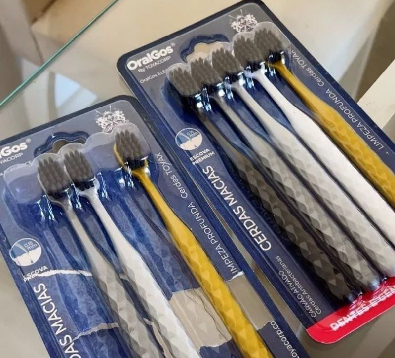 🪥  OralGos Escova Premium com Cerdas de Carvão - 5 unidades