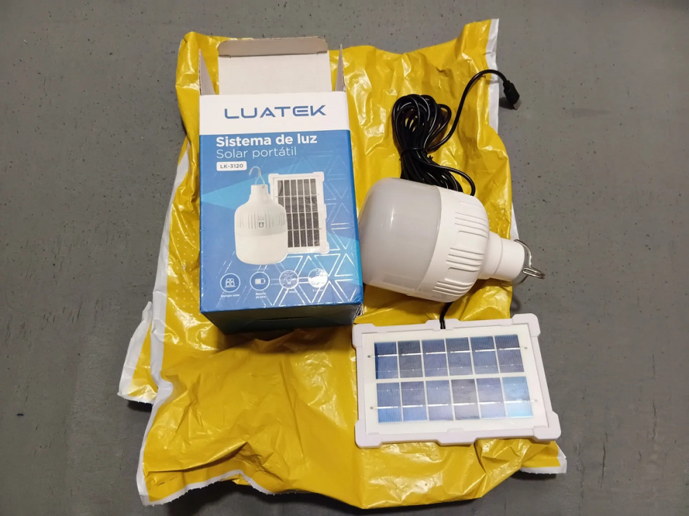 Luminárias Solar LED Recarregáveis com Gancho