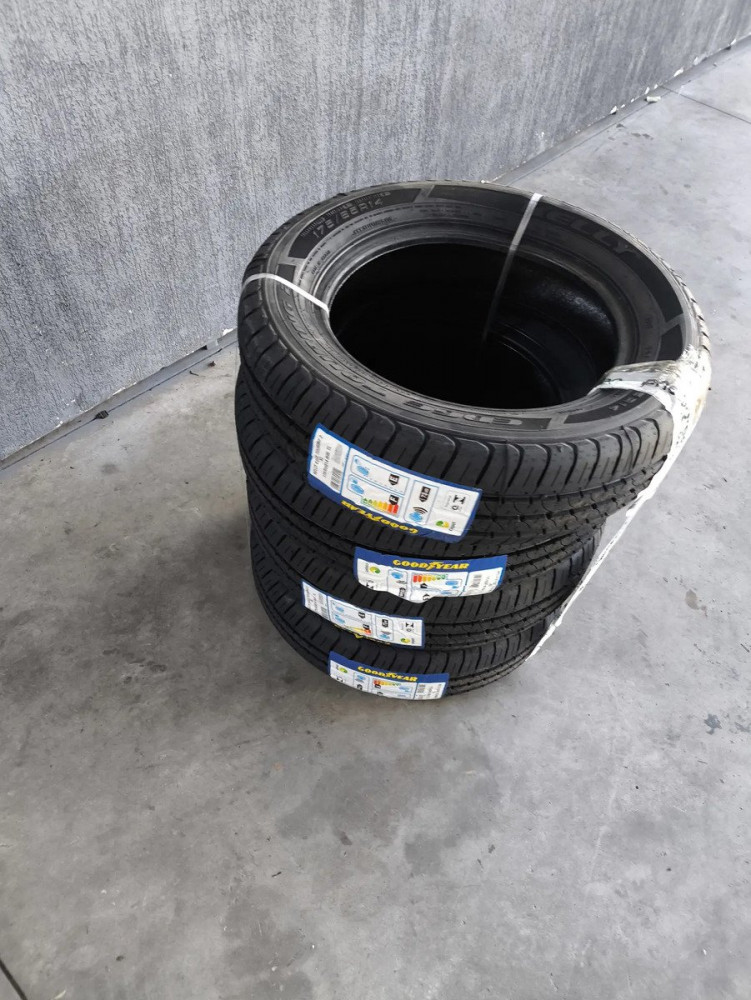 Kit 2 Pneus 175/65R14 Goodyear Kelly Edge 86H