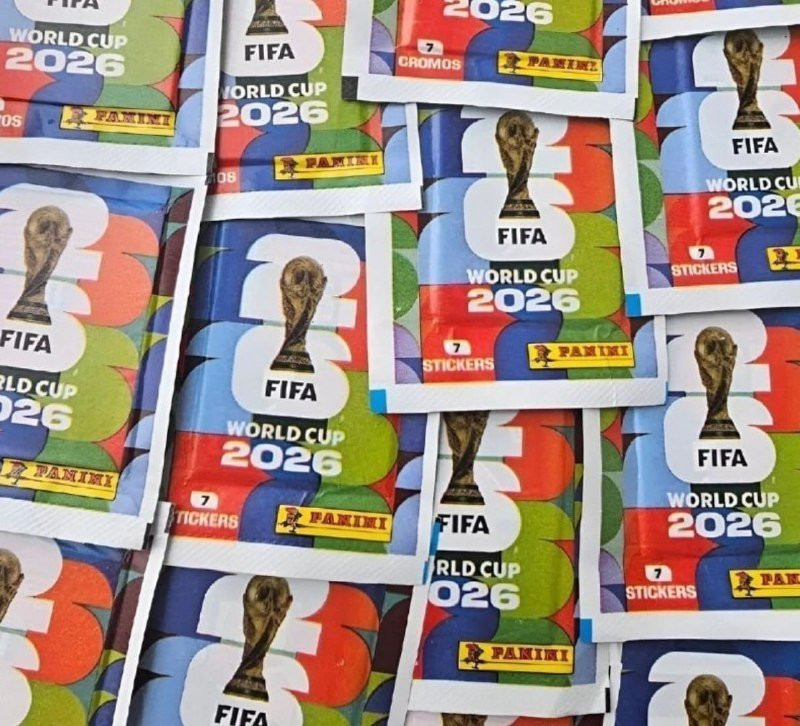 Kit com 100 Envelopes (700 Figurinhas) Panini Copa do Mundo 2026