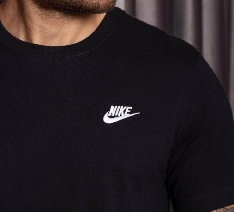 Camiseta Nike Sportswear Club